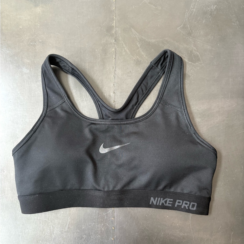 Nike Pro Women's Black Sports Bra